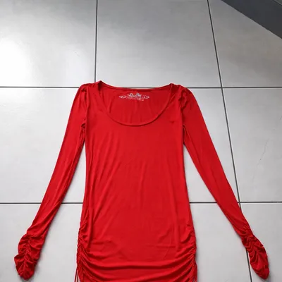 Top rouge neuf taille XS